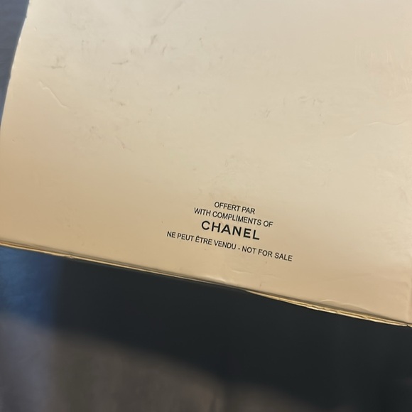 Chanel white essential beauty towel headband nib - Picture 3 of 4